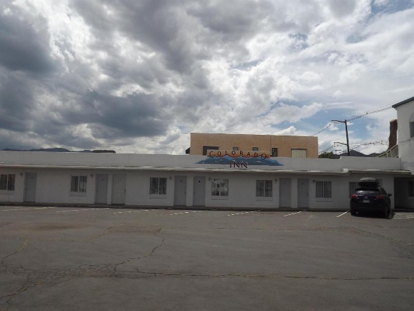Colorado Inn Motel image 4